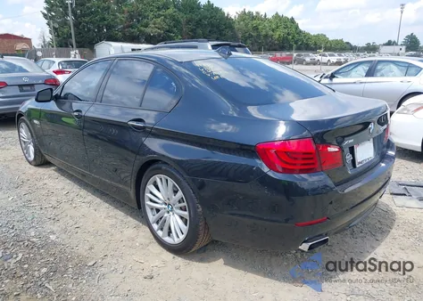 2011 BMW 550 Xi из США, поврежденный, VIN WBAFU9C50BC784236